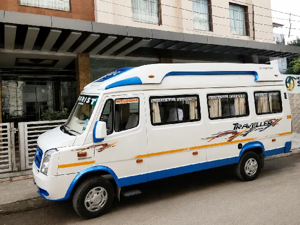 17 Seater Tempo Traveller