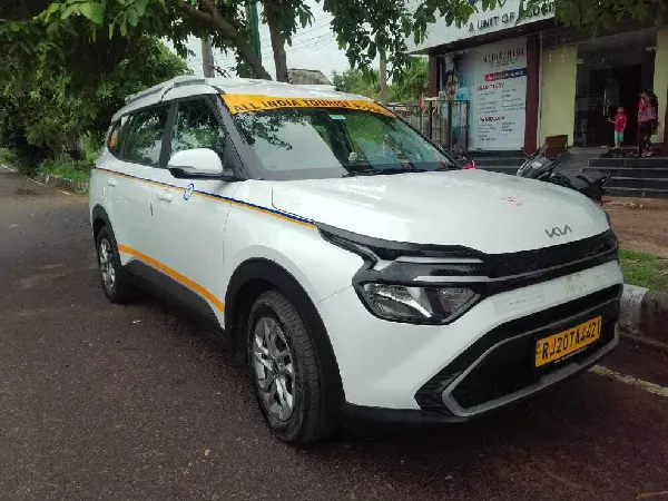 Kia Carens/Innova